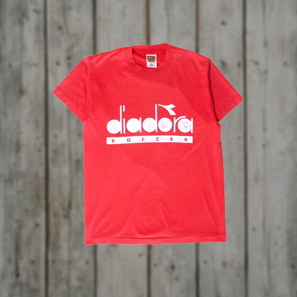 Fruit Of The Loom VINTAGE Diadora Soccer T-Shirt Unisex Adults Medium Red 1990s Shirt Mens Women’s Size US M / EU 48-50 / 2 - 1 Thumbnail