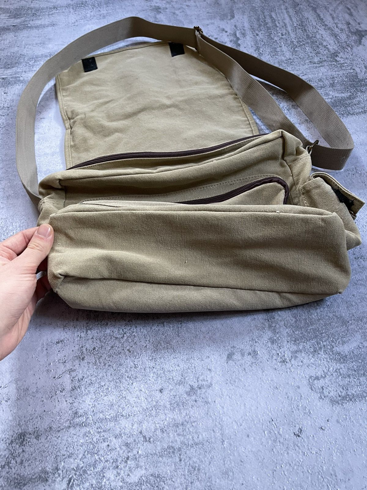 Japanese Brand 90s Y2K Crossbody Military Style Multipocket Messenger Bag Size ONE SIZE - 14 Thumbnail