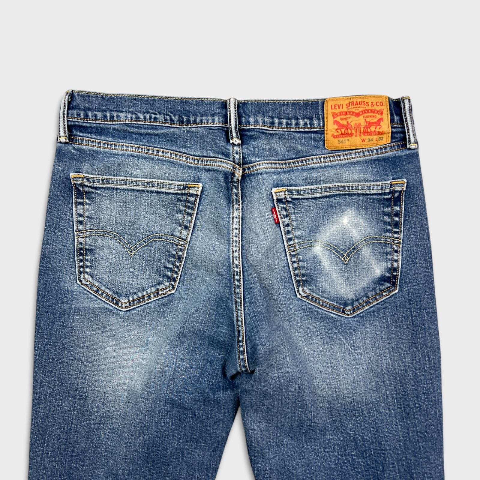 Levi's × Vintage Levi's 541 Jeans 34x30 Athletic Taper Faded American Denim Size US 34 / EU 50 - 6 Thumbnail