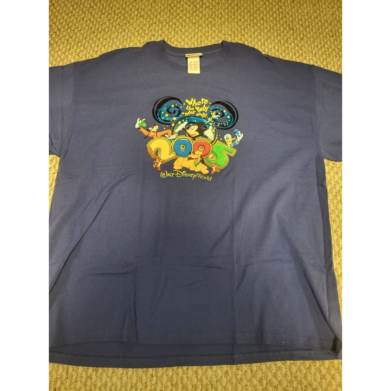 Disney VINTAGE 2005 Disney "Where the Party Never Ends" Size XXL / US 16-18 / IT 52-54 - 1 Thumbnail