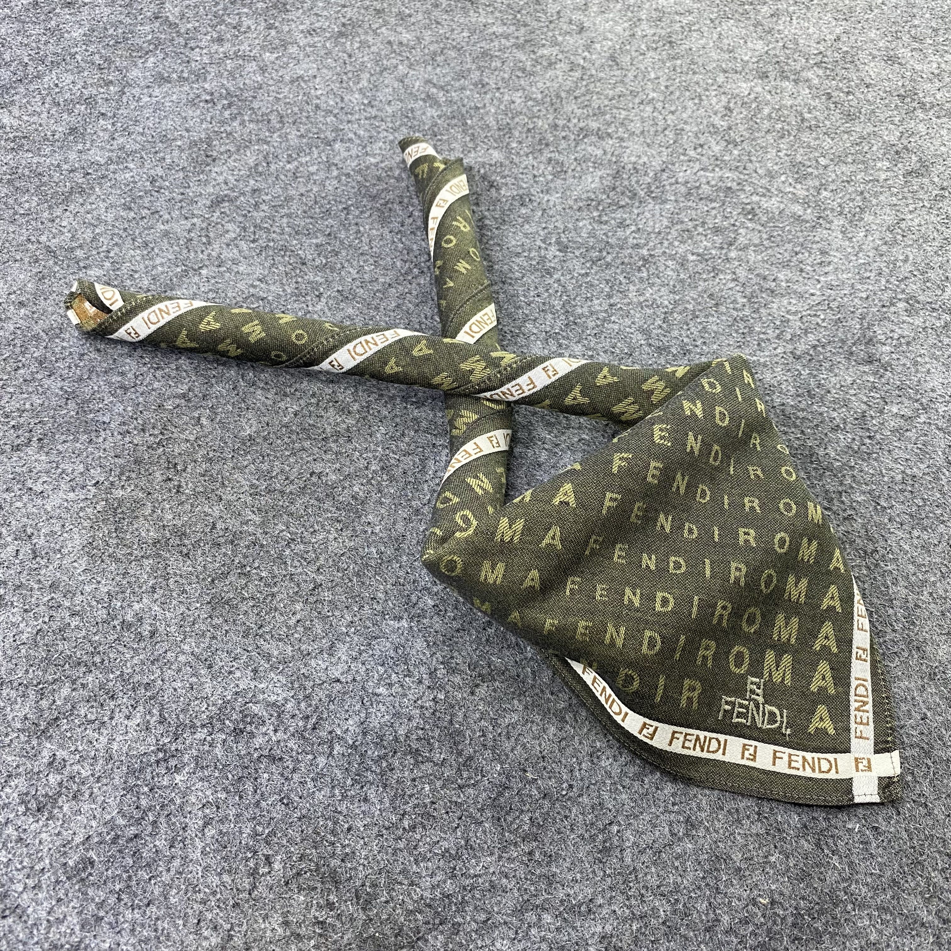 Fendi Fendi Handkerchief Neckerchief Bandana-B1700 Size ONE SIZE - 1 Thumbnail