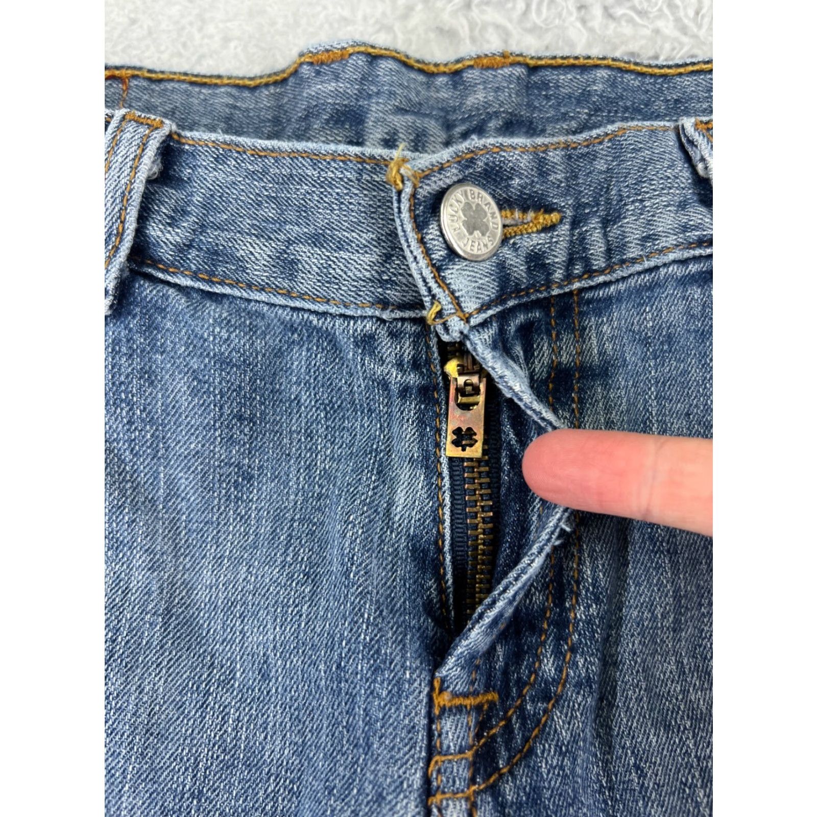 Lucky Brand VINTAGE Lucky Brand Jeans Women 6 Blue Denim Flare 5-Pocket Design Regular Cotton Blend Size 28" / US 6 / IT 42 - 4 Thumbnail