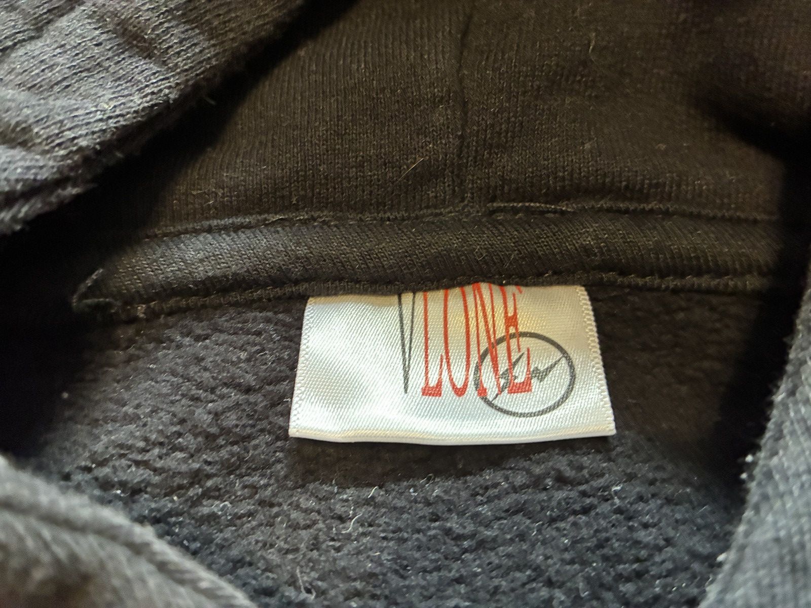 Fragment Design × Vlone Vlone x Fragment Design “Freinds” Hoodie Size US M / EU 48-50 / 2 - 7 Thumbnail