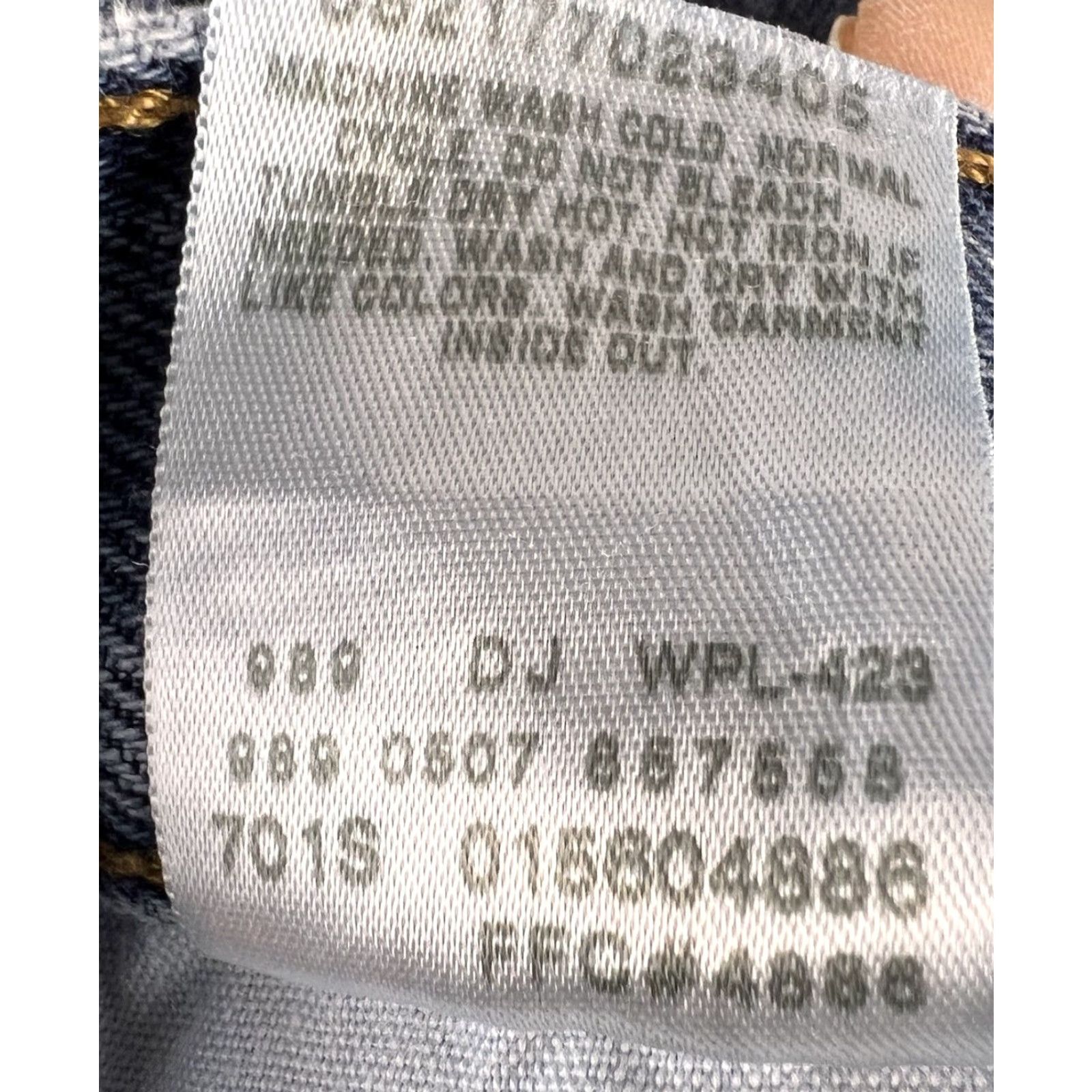 Levi's VINTAGE Levi's Jeans 560 Comfort Fit Regular Mens 50x30 Blue Size US 34 / EU 50 - 4 Thumbnail