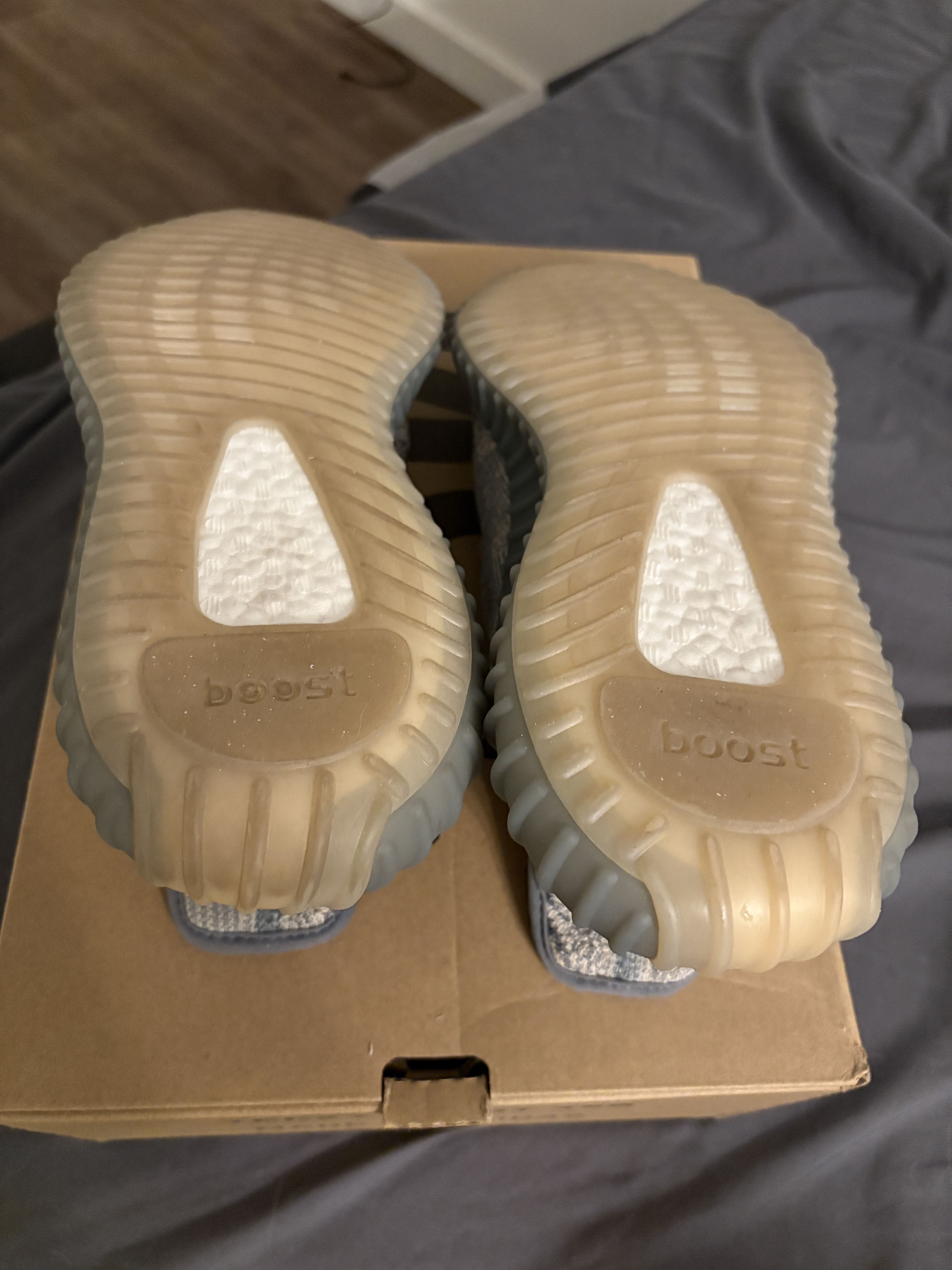 Adidas Yeezy Boost 350 V2 Israfi Size US 9 / EU 42 - 4 Thumbnail