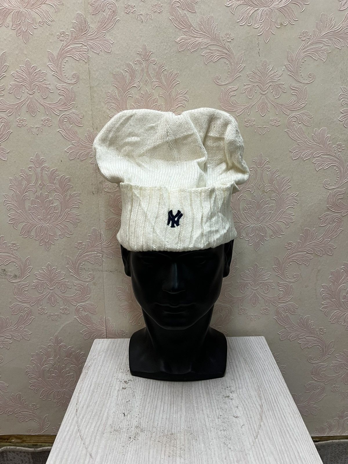 New York Yankees New York Small Logo Benaie Hats Size ONE SIZE - 2 Thumbnail