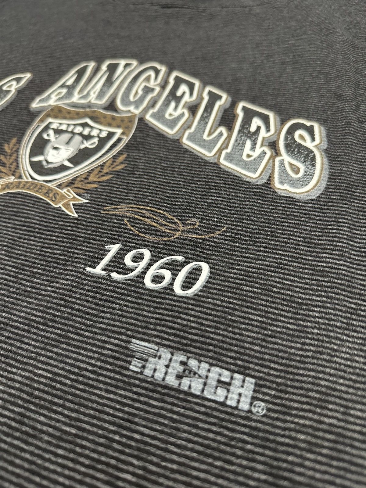Trench USA Vintage 90's Los Angeles Raiders Stripe Tshirt Size XL USA Size US XL / EU 56 / 4 - 6 Thumbnail