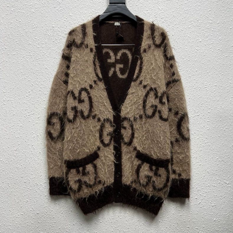 Gucci gucci v-neck reversible cardigan in caramel color-dmc Size US S / EU 44-46 / 1 - 1 Thumbnail
