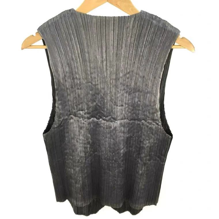 Issey Miyake Issey Miyake Striped pleated waistcoat Size US M / EU 48-50 / 2 - 2 Thumbnail