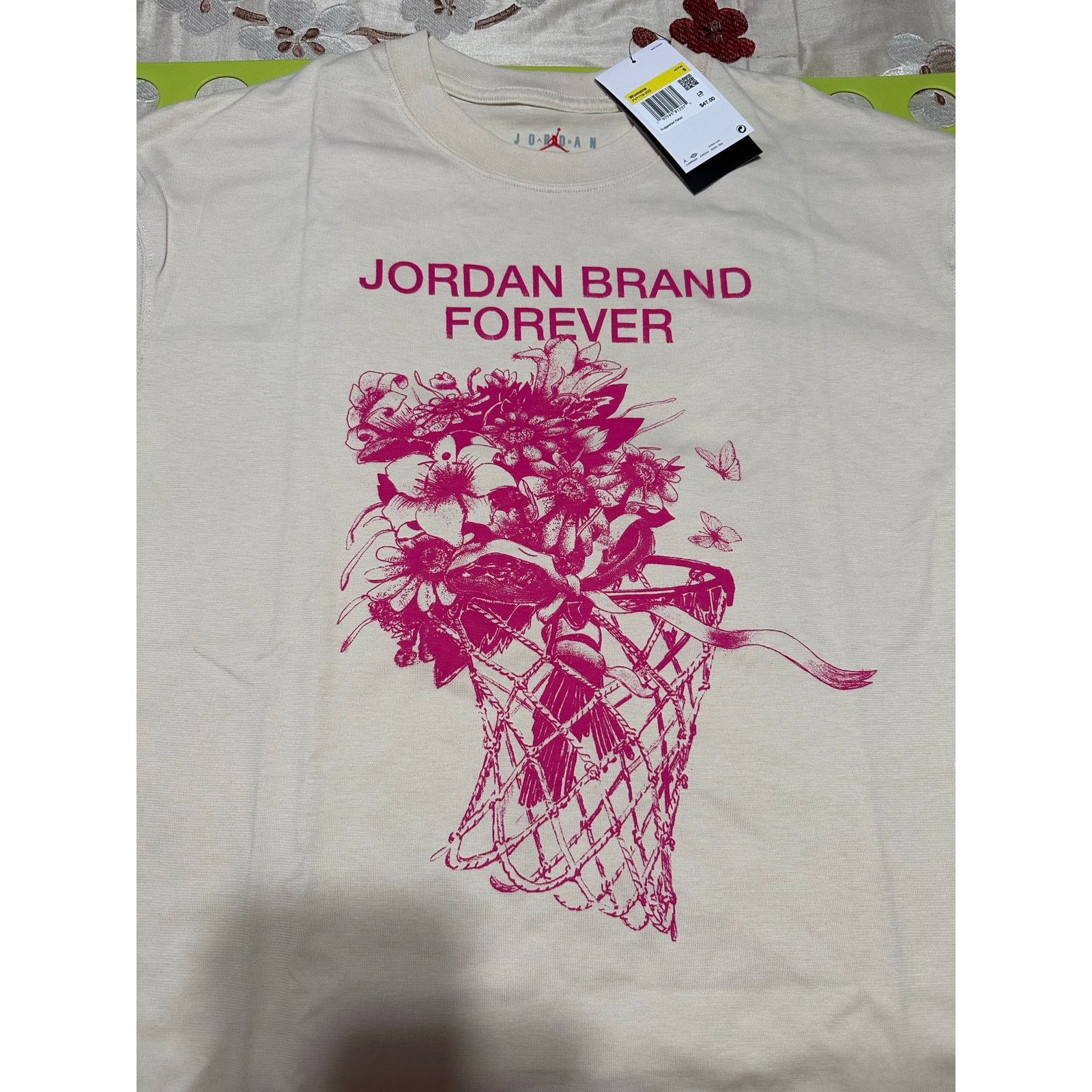 Nike *NWT* NIKE Woman’s Oversized T-shirt (pink/beige) - Small Size S / US 4 / IT 40 - 1 Thumbnail