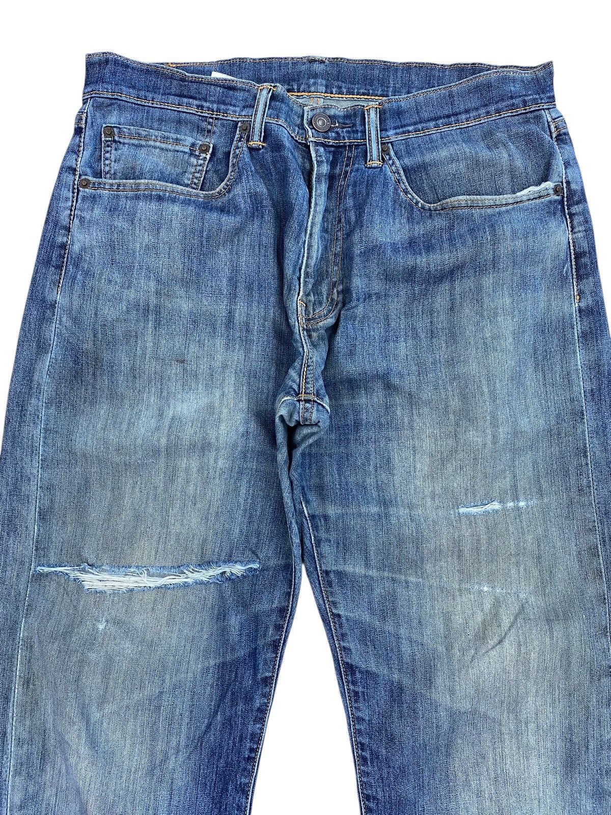 Levi's Levi’s Brand Faded Wash Ripped Style Soft Jeans Size US 32 / EU 48 - 2 Thumbnail