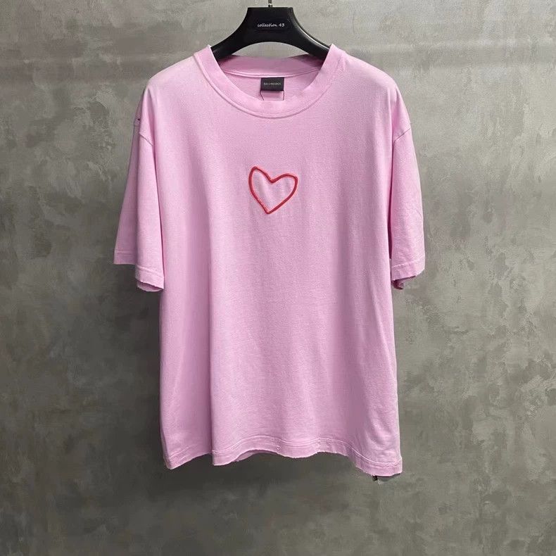 Balenciaga Balenciaga Pink love heart print logo short sleeve Size US S / EU 44-46 / 1 - 1 Thumbnail