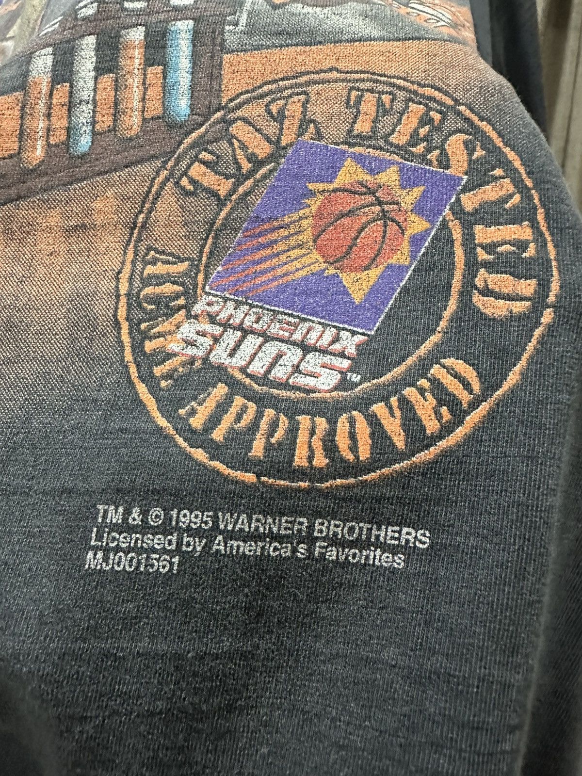 Vintage Vintage NBA Phoenix Suns Tazmania 1995 Size US L / EU 52-54 / 3 - 2 Thumbnail