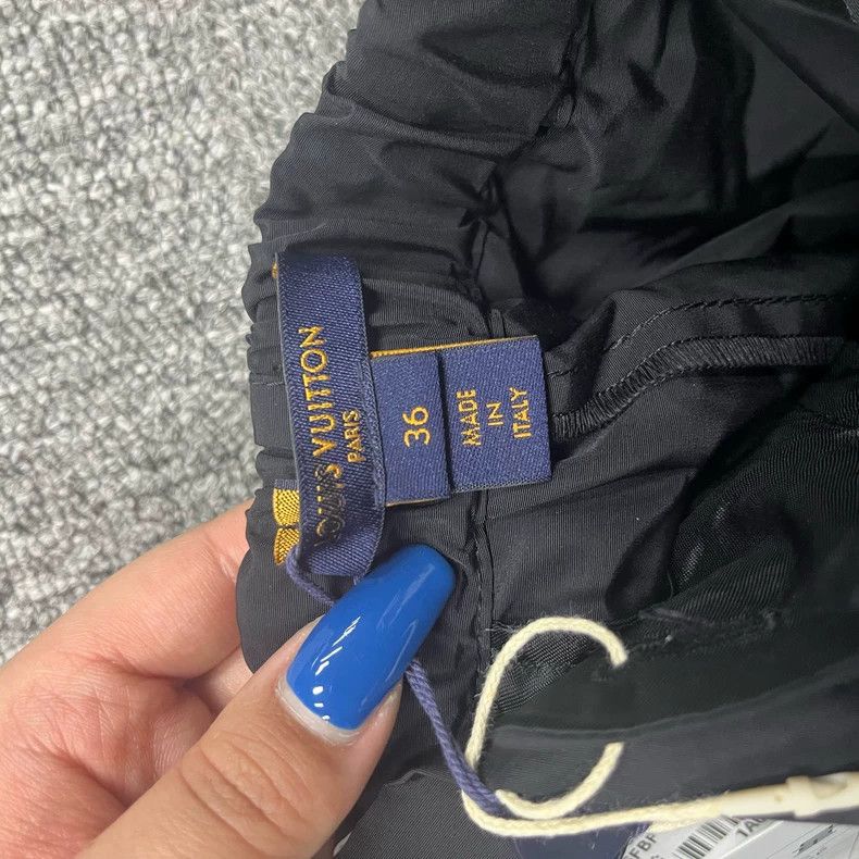 Louis Vuitton Louis Vuitton Black striped print elasticated waist straigh Size US 36 / EU 52 - 3 Thumbnail