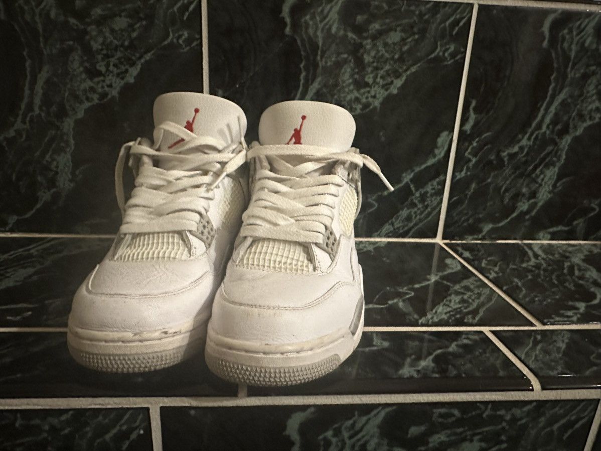 Other Jordan 4 whitw oreo slightly worn with box Size US 12 / EU 45 - 6 Thumbnail