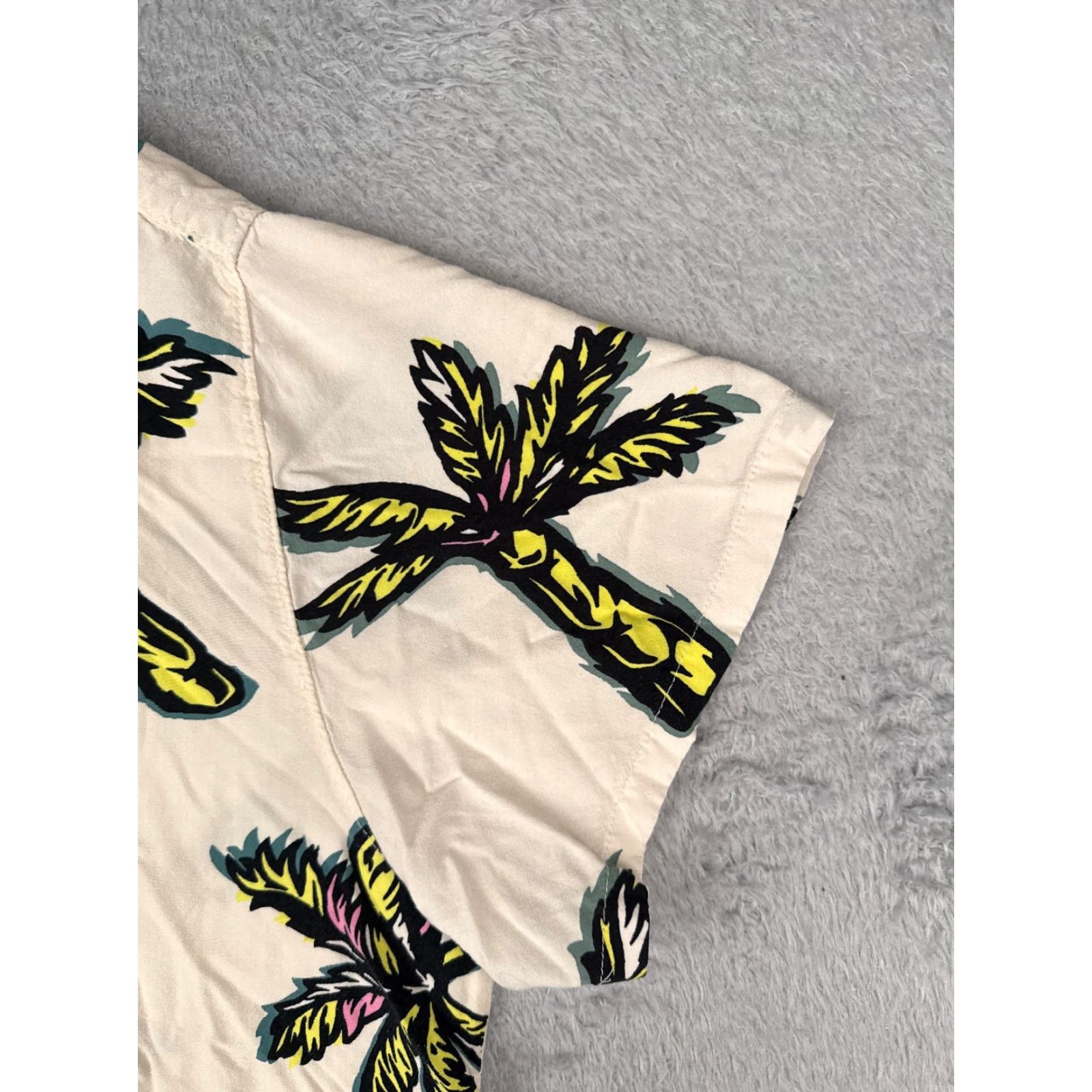 Vintage No Boundaries Shirt Men 2XL Ivory Yellow Palm Tree 100% Rayon Hawaiian Vintage? Size US XXL / EU 58 / 5 - 2 Thumbnail