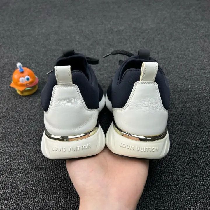 Louis Vuitton Louis Vuitton Classic Black Low-Top Running Shoes -2508 Size US 5.5 / EU 38 - 5 Thumbnail