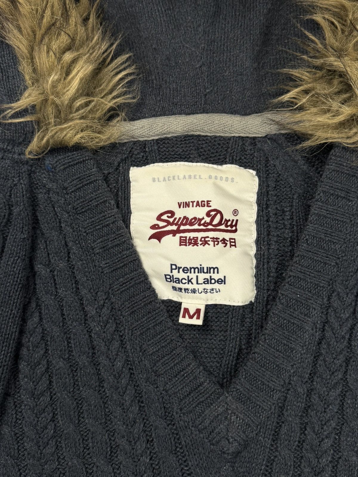 Le Grande Bleu (L.G.B.) Superdry Japanese Abercrombie Y2K Beauty Fur Sweater Size M / US 6-8 / IT 42-44 - 8 Thumbnail