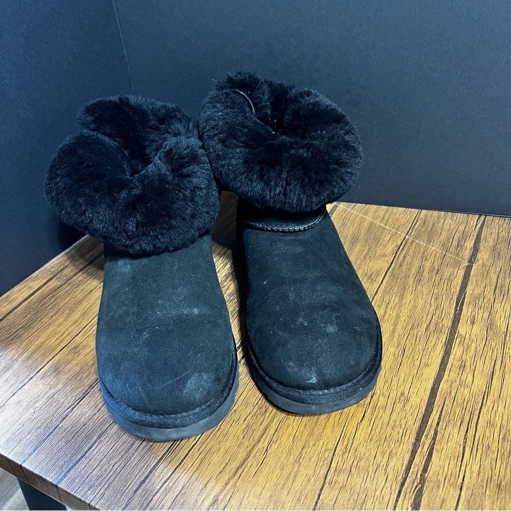 Ugg Ugg Classic Mini Fluff Suede Sheepskin Cuff Boots With Bow Size US 8 / IT 38 - 2 Thumbnail