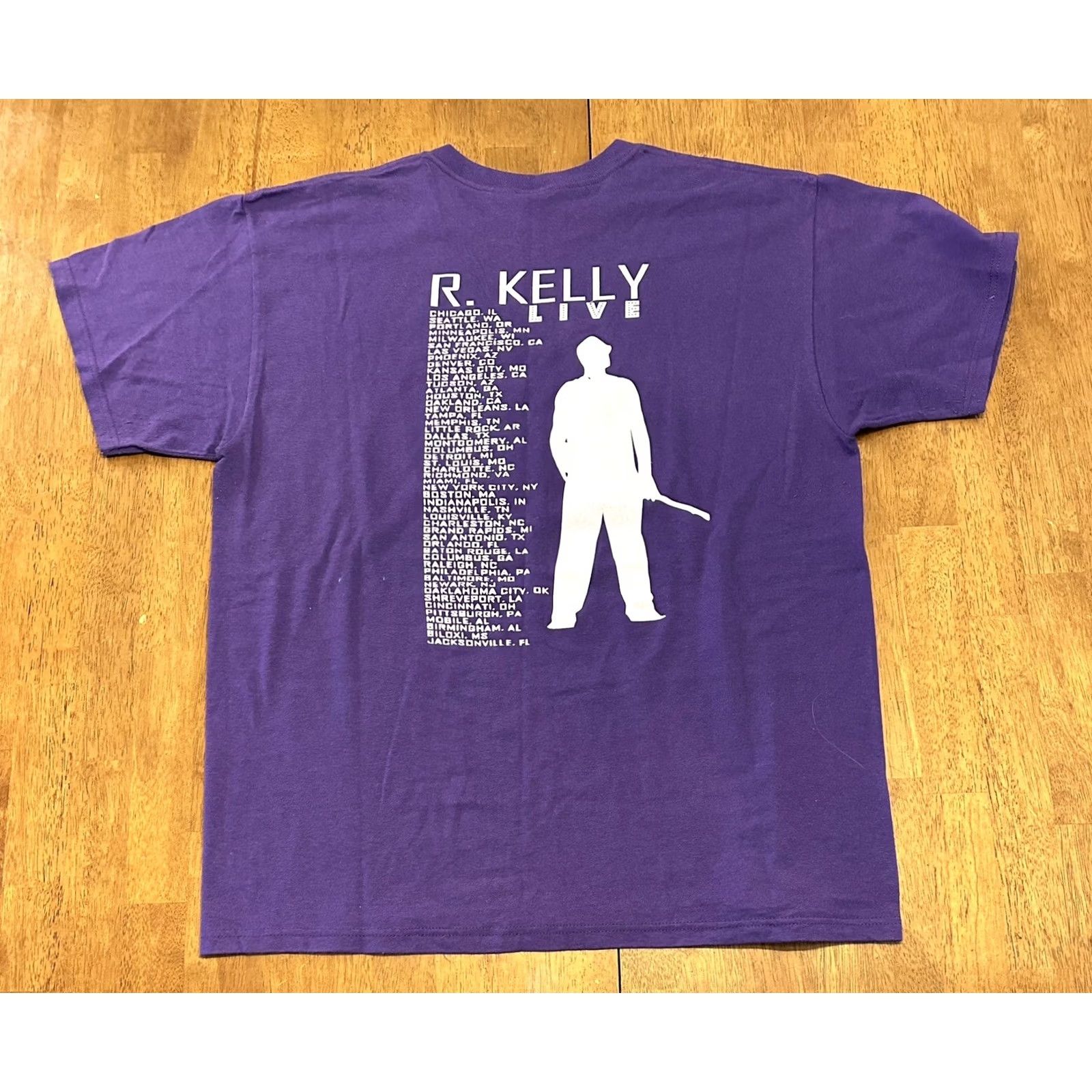 Fruit Of The Loom R. Kelly Tour T-Shirt Live Delta Pro Weight XL Purple Cotton Fruit of the Loom Regular Men Short Sleeve Logo Print Vintage? Size US XL / EU 56 / 4 - 2 Thumbnail