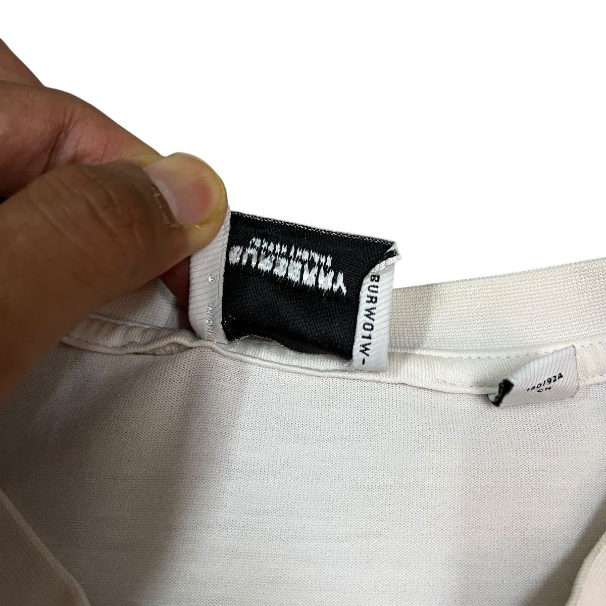 Burberry Burberry London England Letchford Logo Size US S / EU 44-46 / 1 - 6 Thumbnail