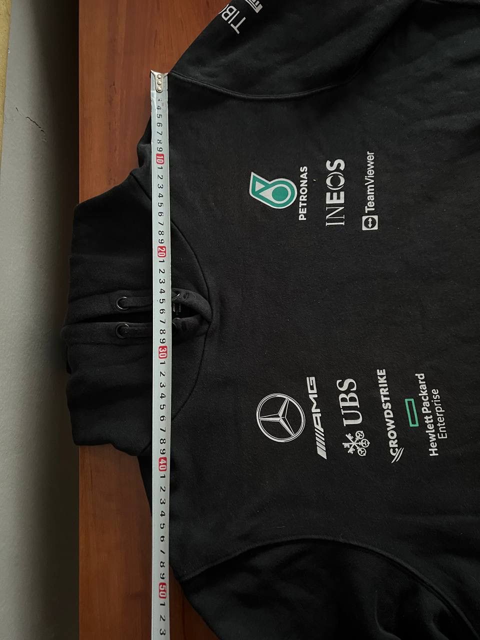 Formula 1 2022 MERCEDES BENZ AMG PETRONAS FORMULA ONE TEAM HOODIE L Size US L / EU 52-54 / 3 - 18 Thumbnail