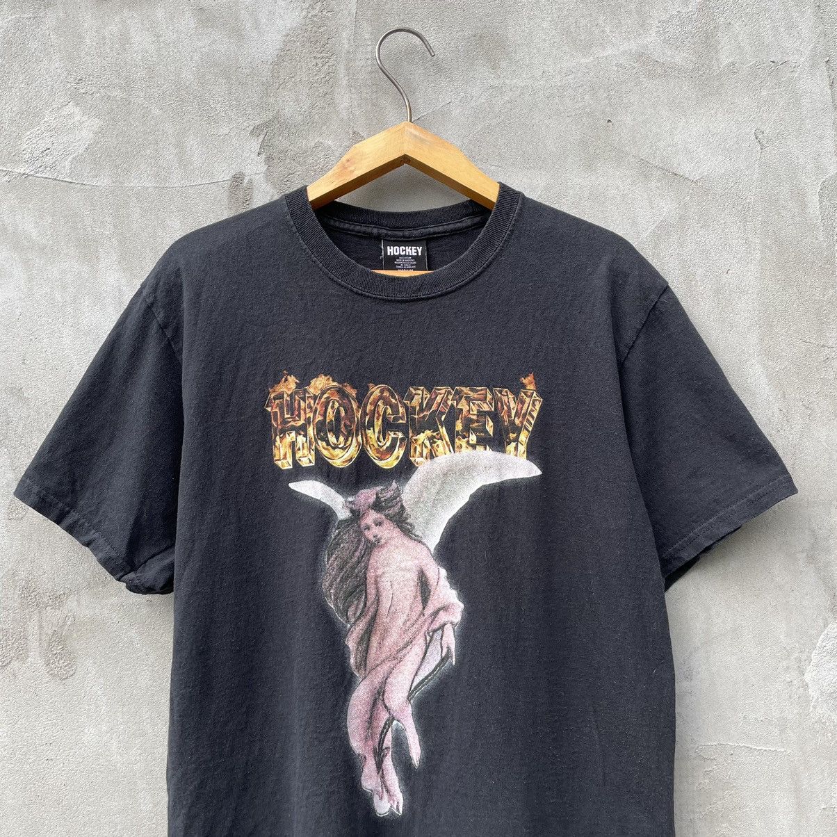 【新作アイテム24'】Hockey An Angel Tee Hockey Angel T-Shirt - Black | Flatspot