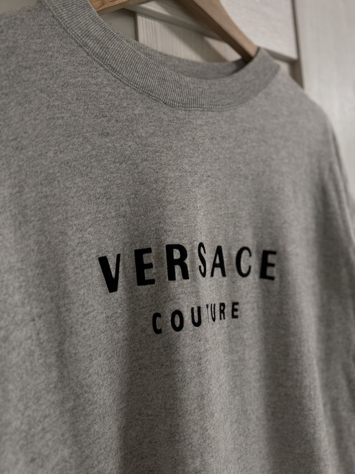 Versace Versace Jeans Couture Vintage tee t-shirt center logo Size US L / EU 52-54 / 3 - 7 Thumbnail