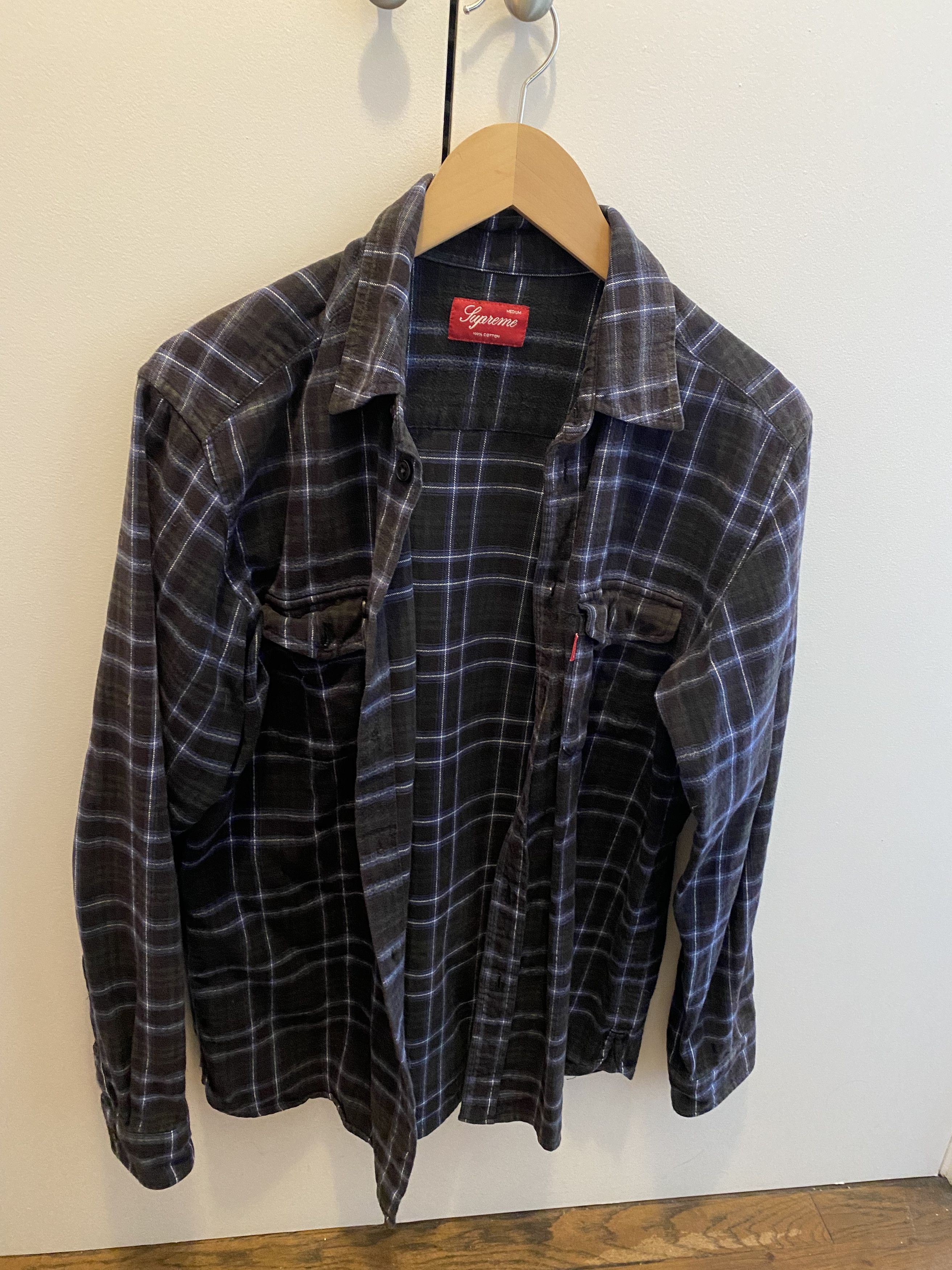 トップス Supreme arrested hooded shirt Supreme arrested hooded shirt 藤原基央 着用 - メルカリ