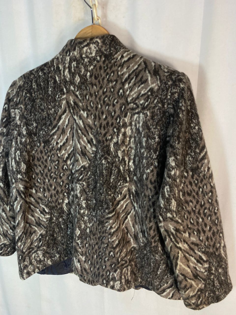 Japanese Brand Leopard fullprint button up jacket by Tokyo look Size L / US 10 / IT 46 - 13 Thumbnail