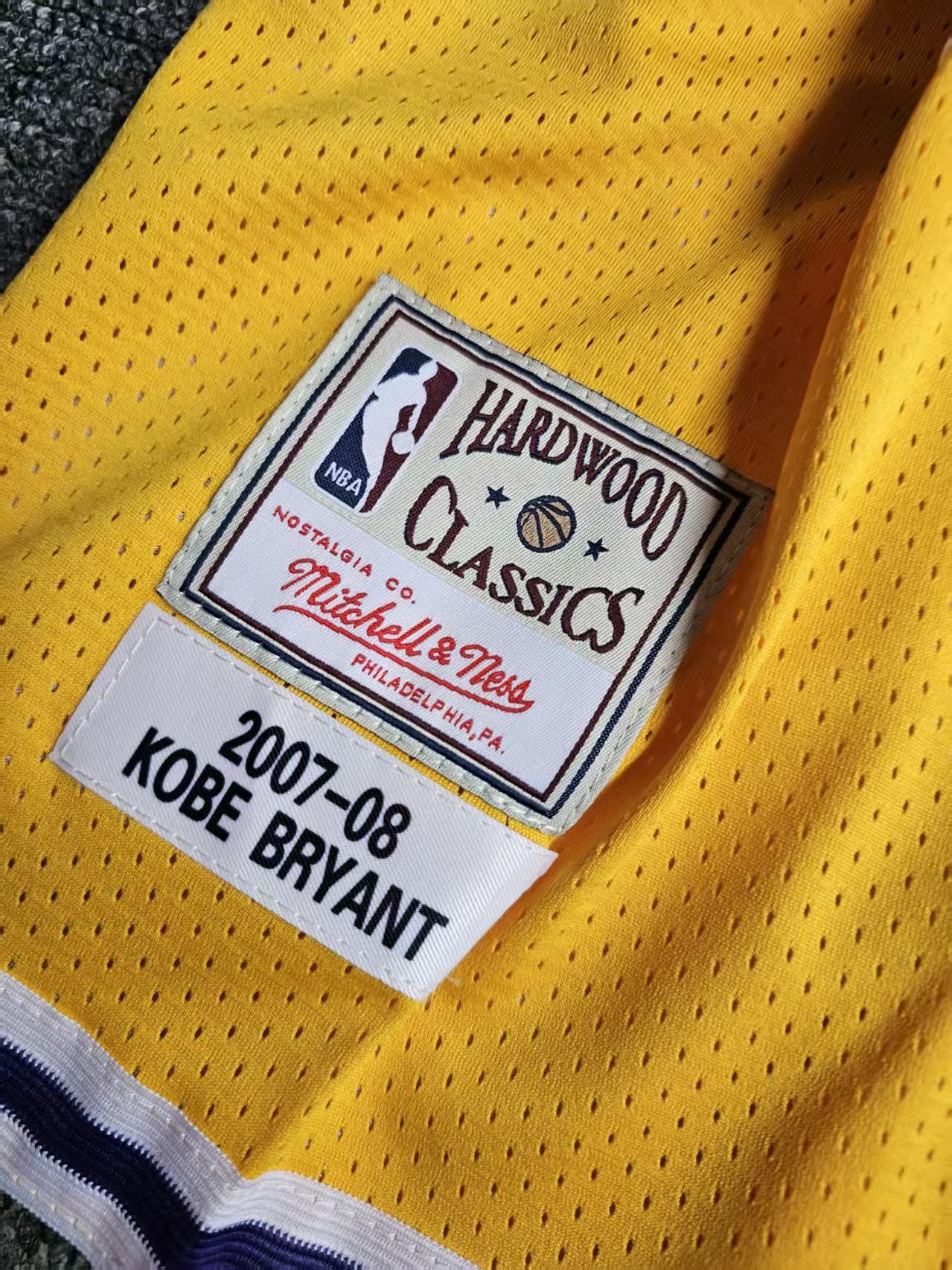 NBA Laker #24 Kobe Bryant Short With Pocket Large Size Size US 36 / EU 52 - 3 Thumbnail