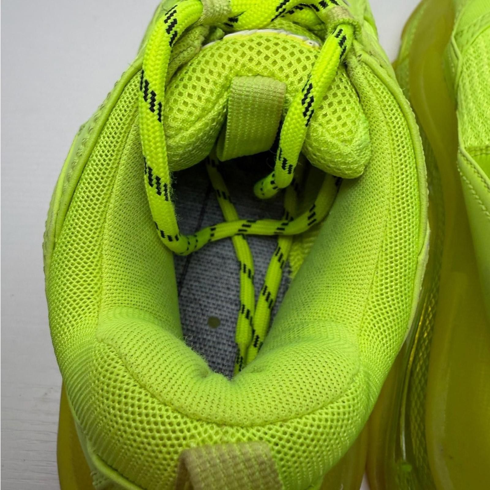 Balenciaga Balenciaga Triple S Clear Sole Sneaker Neon Green Men SZ 40 Size US 7 / EU 40 - 5 Thumbnail