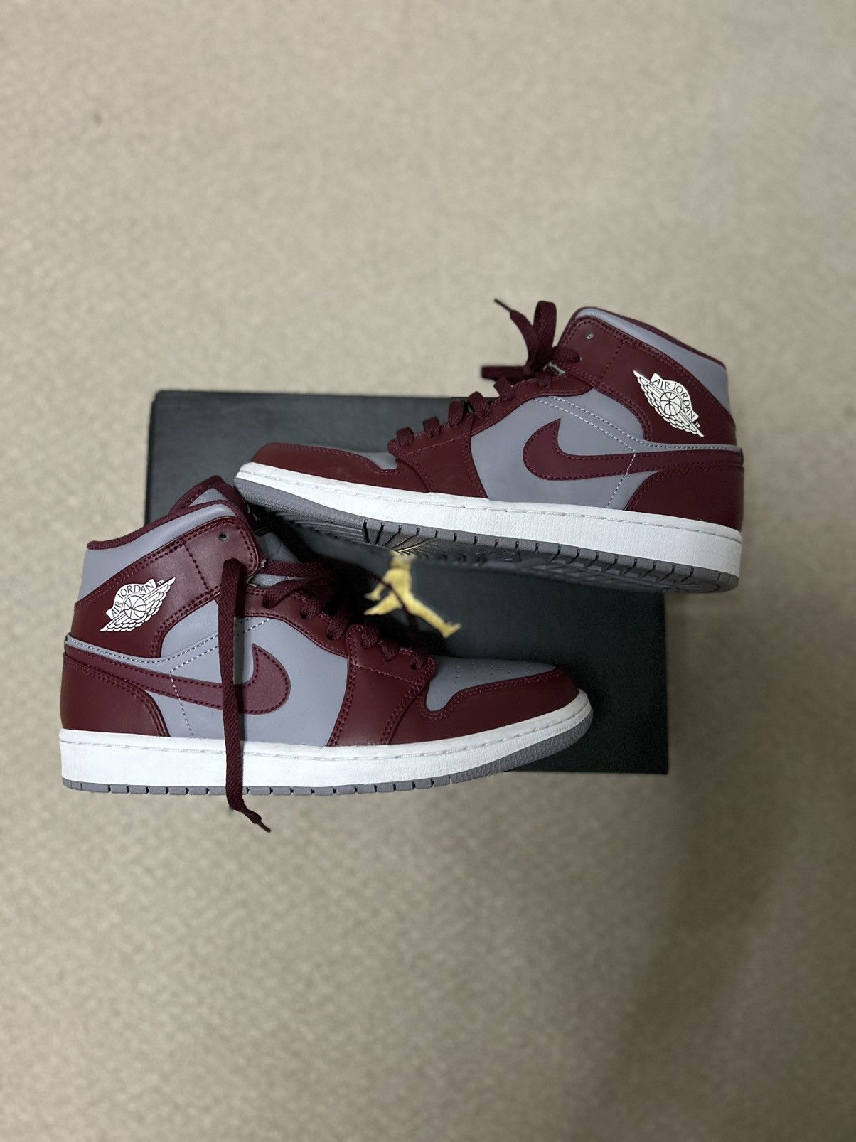 Jordan Brand Jordan 1 mid cherrywood Size US 8.5 / EU 41-42 - 2 Thumbnail