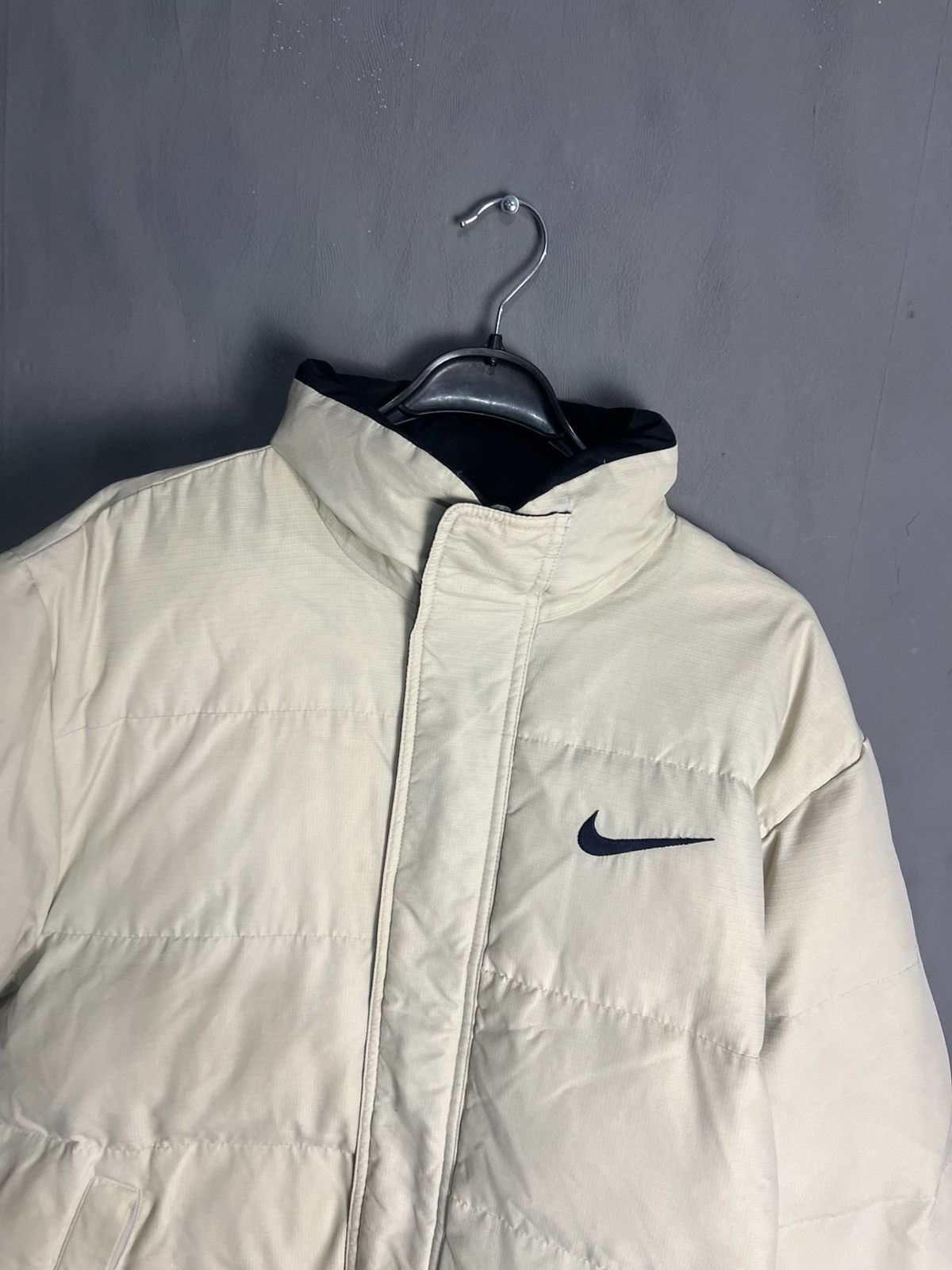 Nike Nike puffer jacket vintage 90s hype streetwear rare size M Size US M / EU 48-50 / 2 - 3 Thumbnail