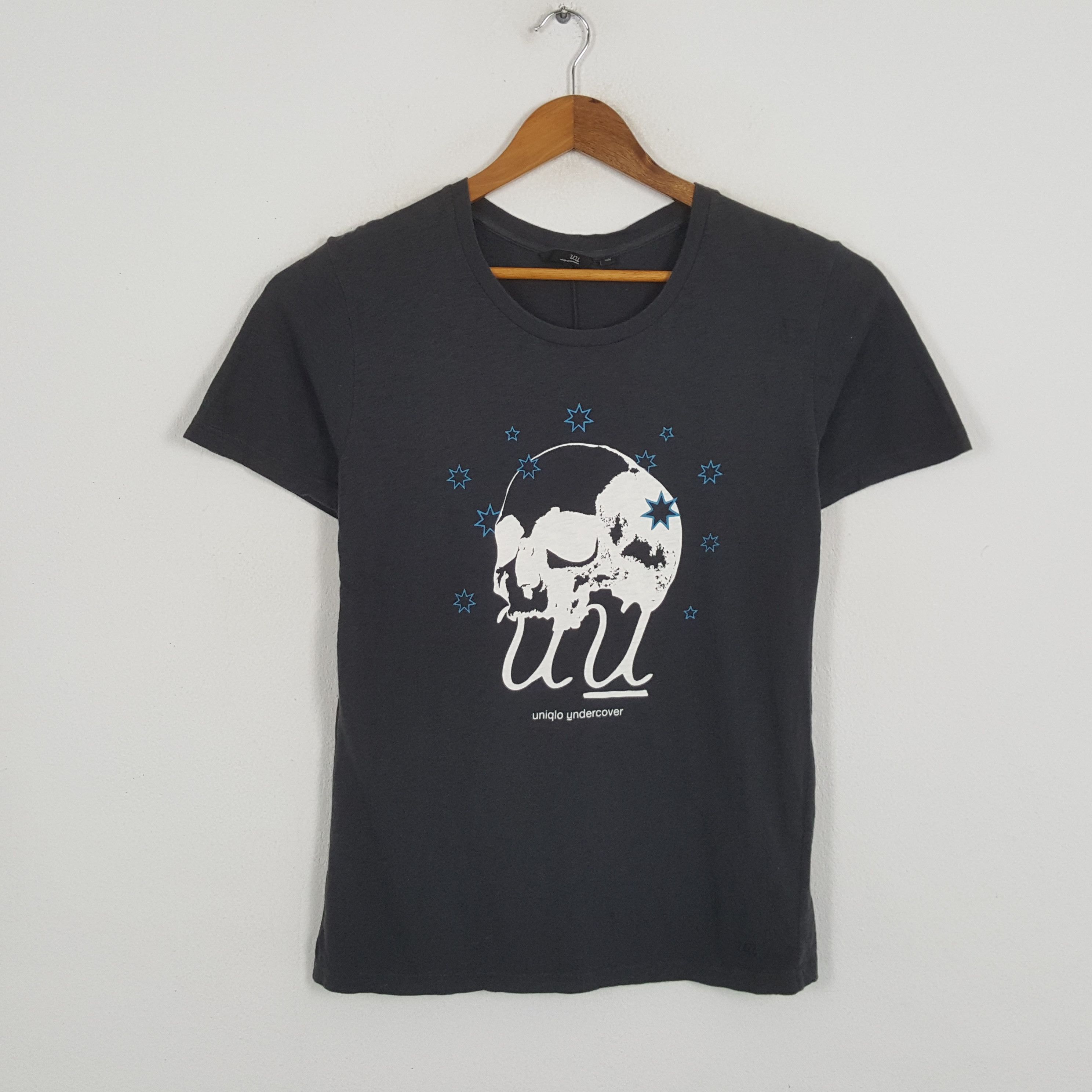 Undercover × Uniqlo × Vintage Vintage UNIQLO x UNDERCOVER Japanese Brand T-Shirts Size US S / EU 44-46 / 1 - 1 Thumbnail
