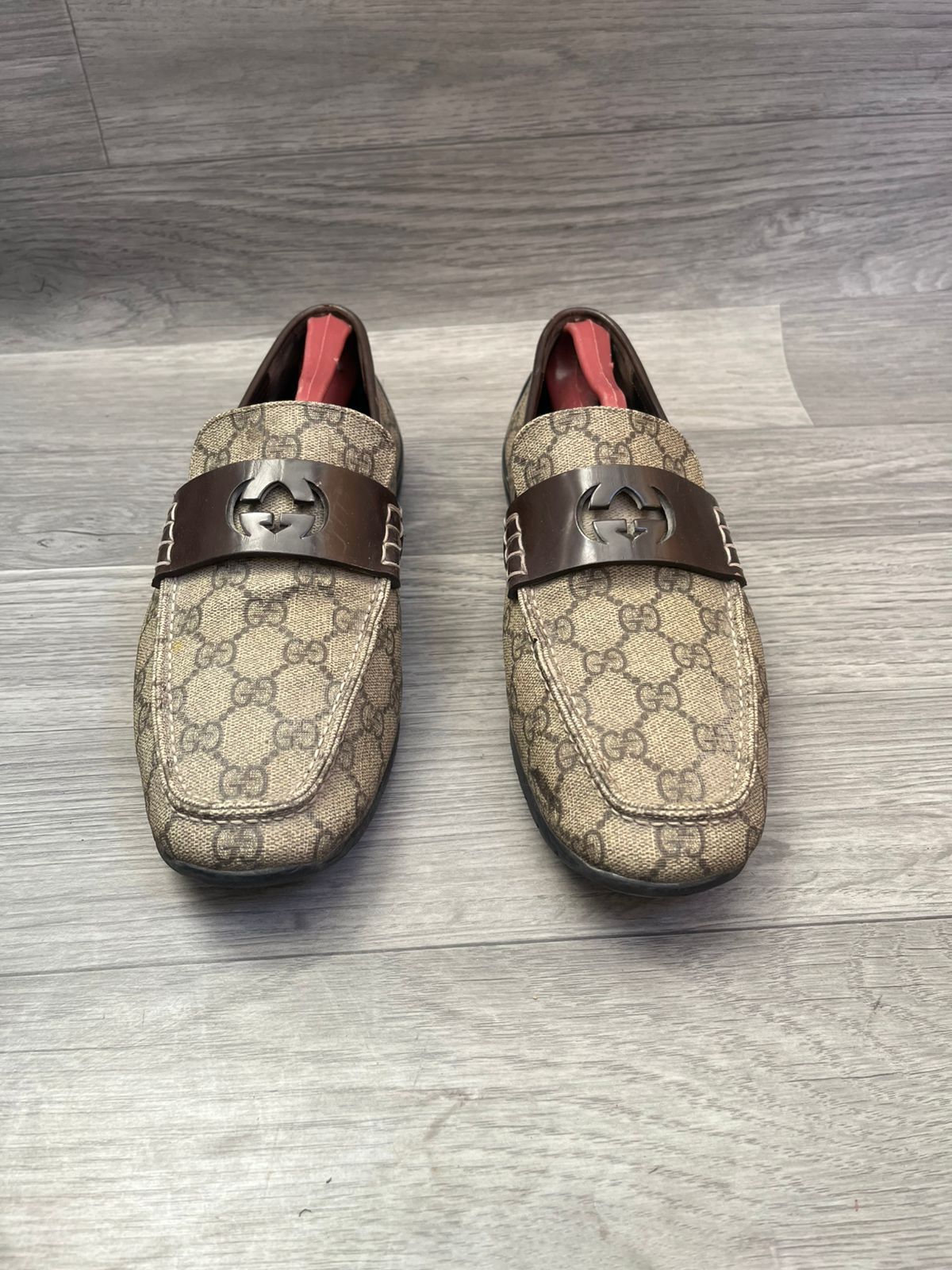 Gucci Gucci Supreme Monogram GG Logo Loafers Color Beige Size US 7 / EU 40 - 2 Thumbnail