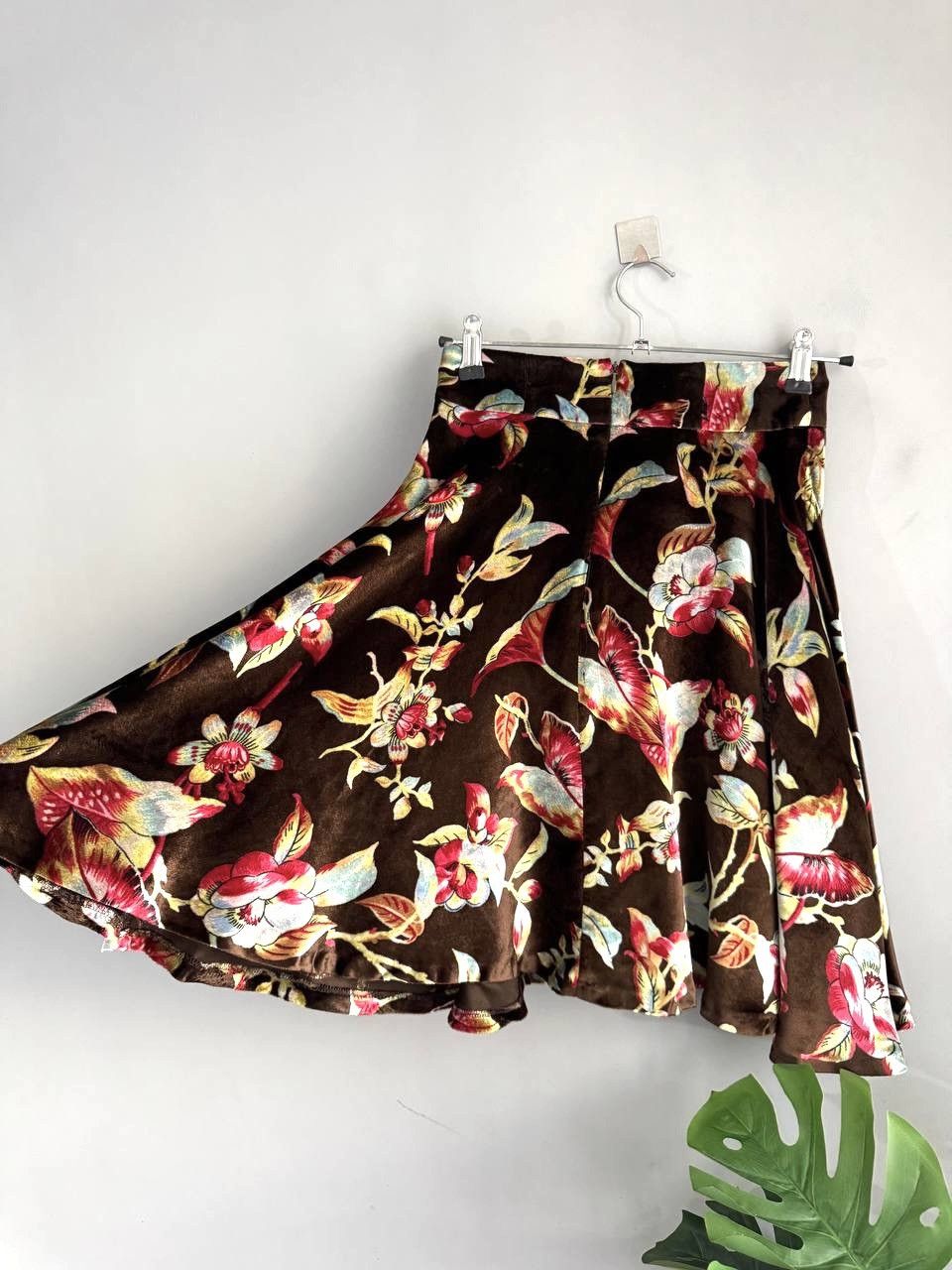 Kenzo Kenzo Paris Vintage 80s Brown Floral Velvet Skirt, Size 36/S Size 25" / US 0 / IT 36 - 8 Thumbnail