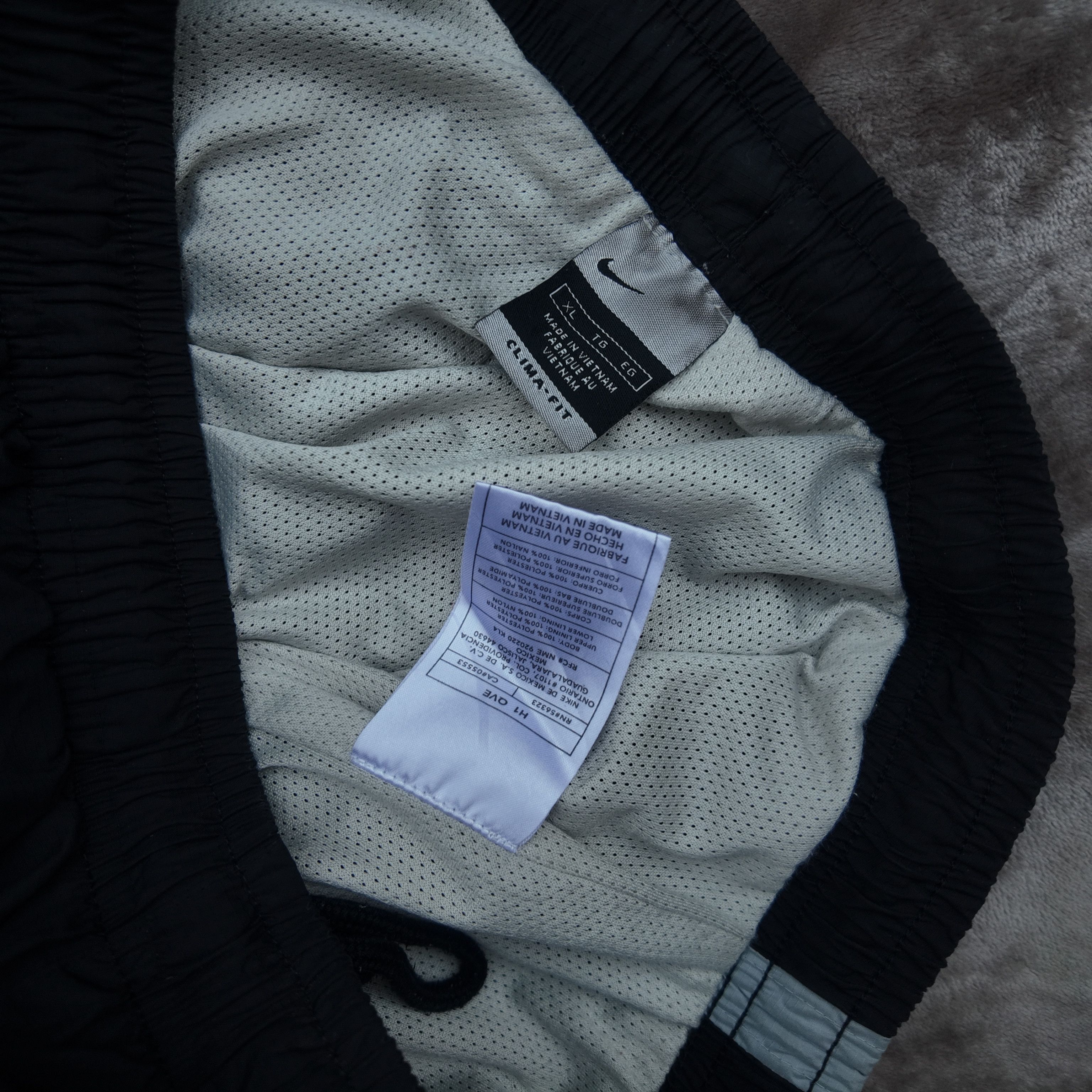Vintage Y2K Nike Black Track Pants - 5 Pockets Size US 38 / EU 54 - 7 Thumbnail