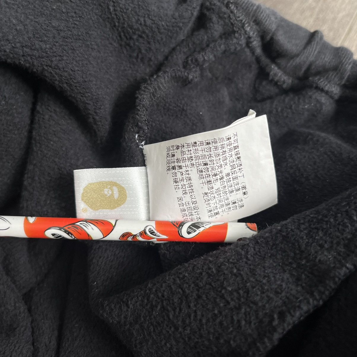 Bape A Bathing Ape Bape Busy Works Shark Sweatpants WGM Black XXL Size US 38 / EU 54 - 8 Thumbnail