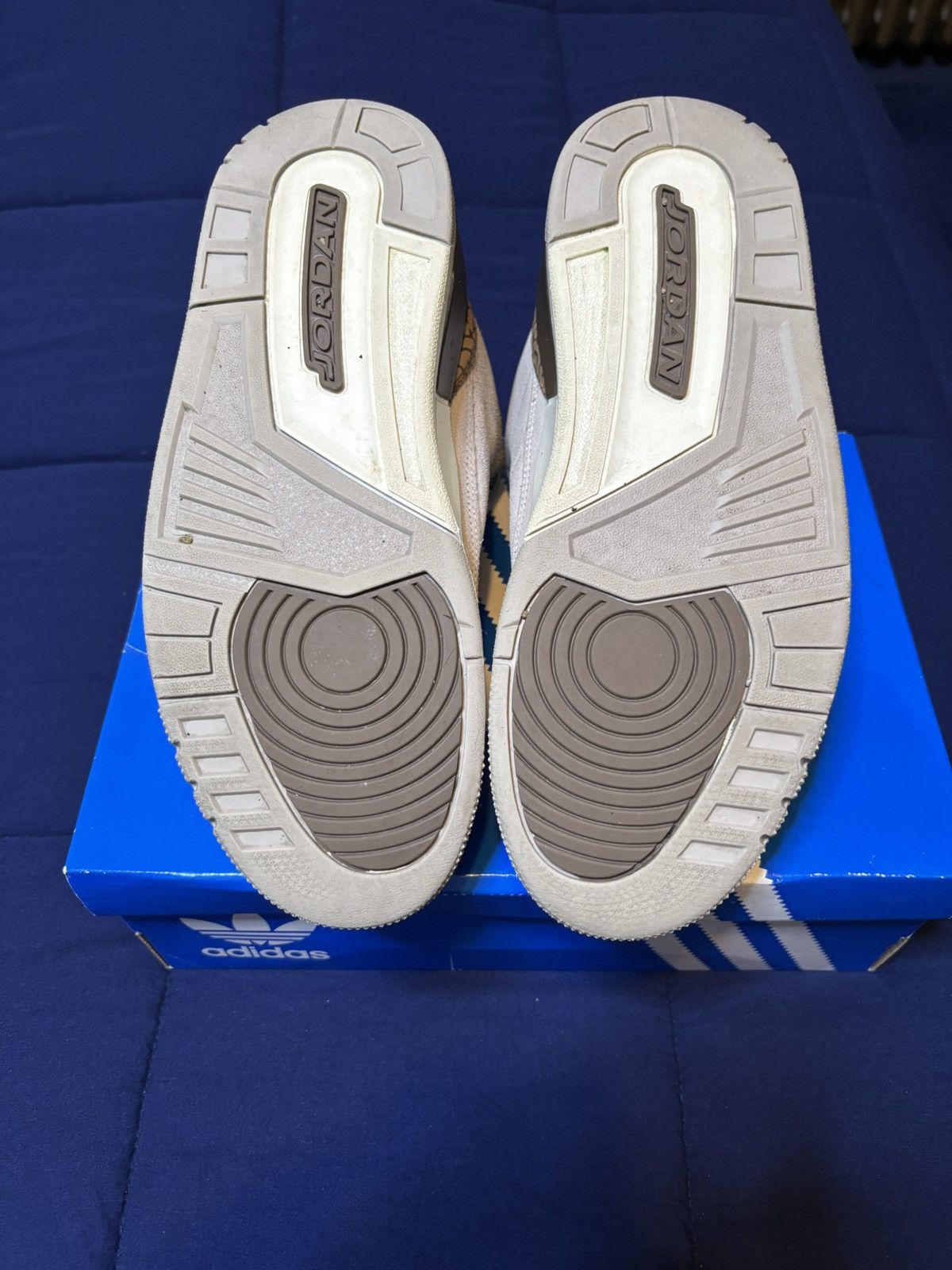 Jordan Brand Jordan 3 Retro Palomino 2023 Size 9.5 Size US 9.5 / EU 42-43 - 6 Thumbnail