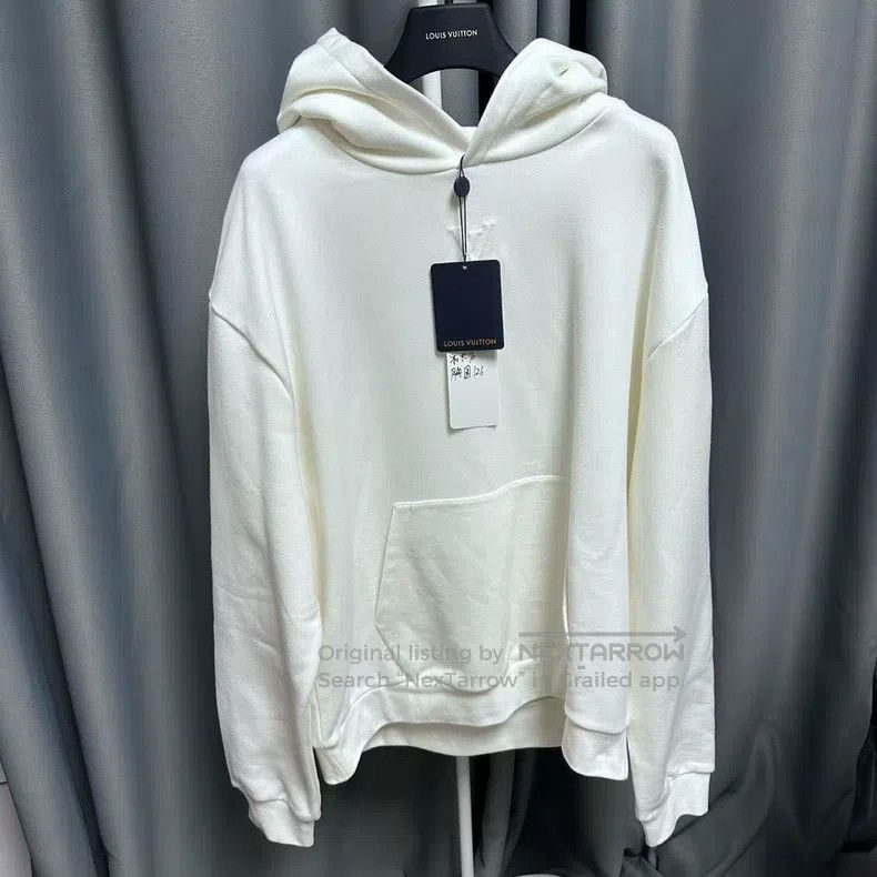 Louis Vuitton Louis Vuitton SS25 Solid Kangaroo Pocket Long Sleeve Sweat Size US XL / EU 56 / 4 - 1 Thumbnail
