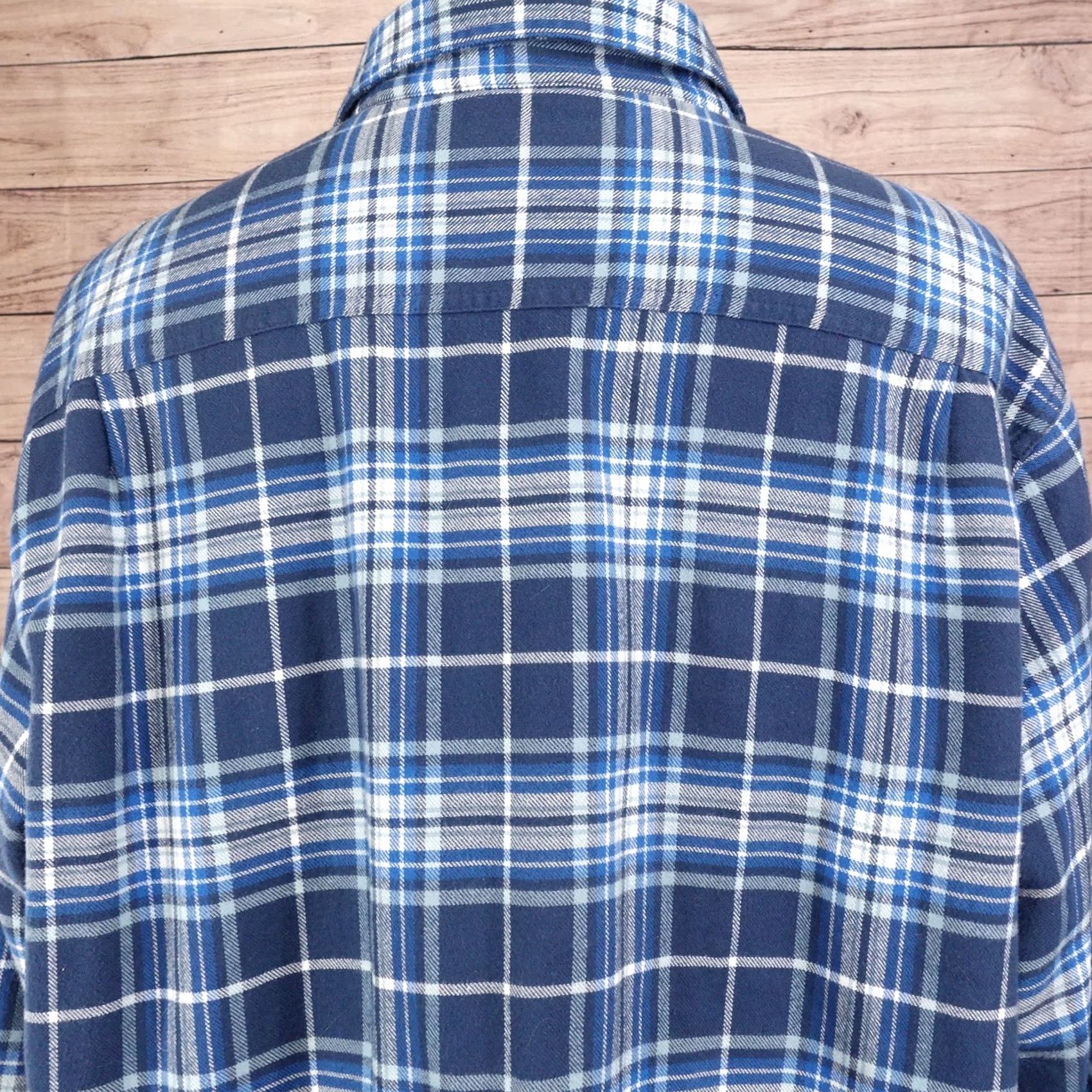 Vintage LL BEAN TRADITIONAL FIT FLEECE LINED FLANNEL BUTTON DOWN SHIRT MENS SIZE XL BLUE PLAID COTTON REGULAR FIT, WARM, BUTTON-UP, COLLARED, LONG SLEEVE Size US XL / EU 56 / 4 - 5 Thumbnail