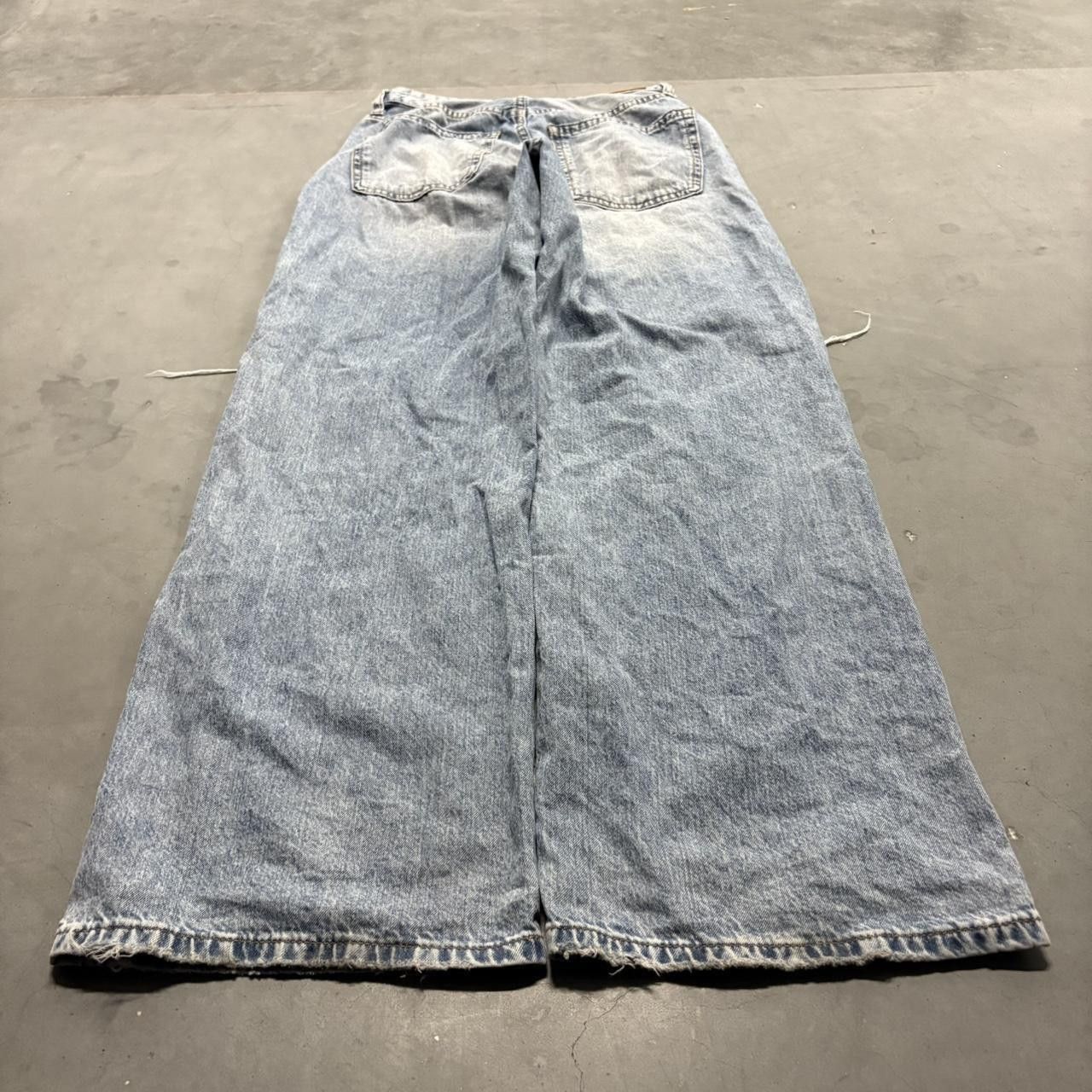 Vintage Crazy Vintage Y2K/2000s Super Baggy WideLeg Medium Wash Denim Jeans! Size US 26 / EU 42 - 4 Thumbnail