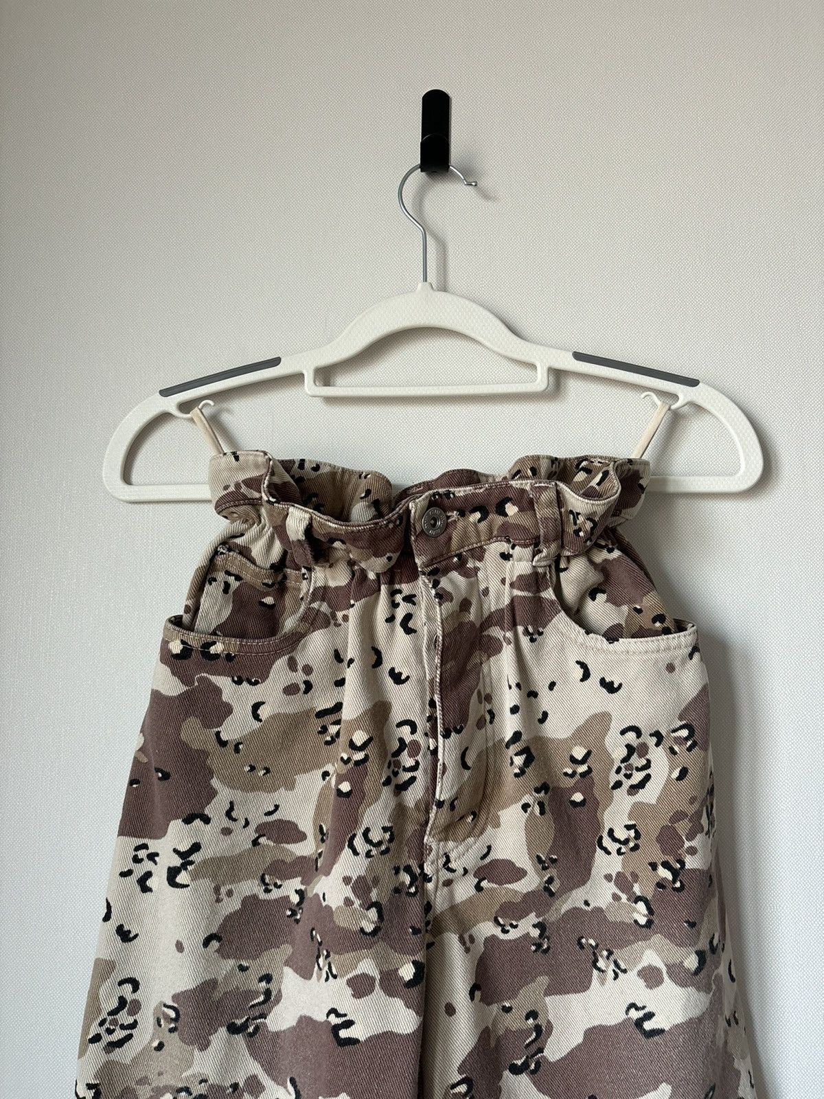 Miu Miu Miu Miu high waisted camo pants Size 27" / US 4 / IT 40 - 3 Thumbnail