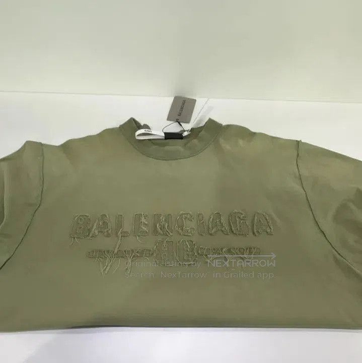 Balenciaga Balenciaga SS25 Vintage Style Short Sleeve T-Shirt. Size US S / EU 44-46 / 1 - 7 Thumbnail