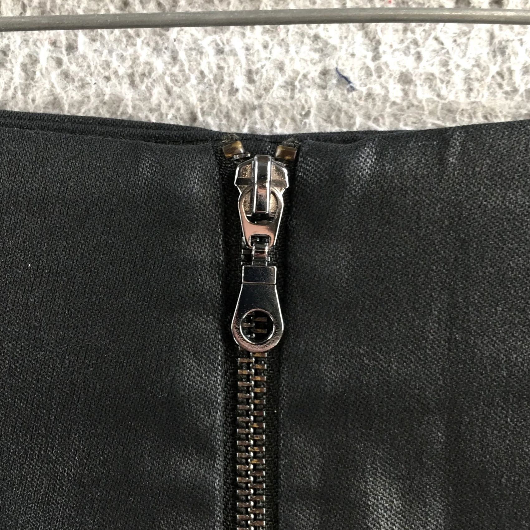 H&M H&M Straight & Pencil Skirt Womens 6 Black Cotton Blend Flat Front Casual Zipper Skirt Women Black 6 Knee Length Mens? Size 28" / US 6 / IT 42 - 5 Thumbnail