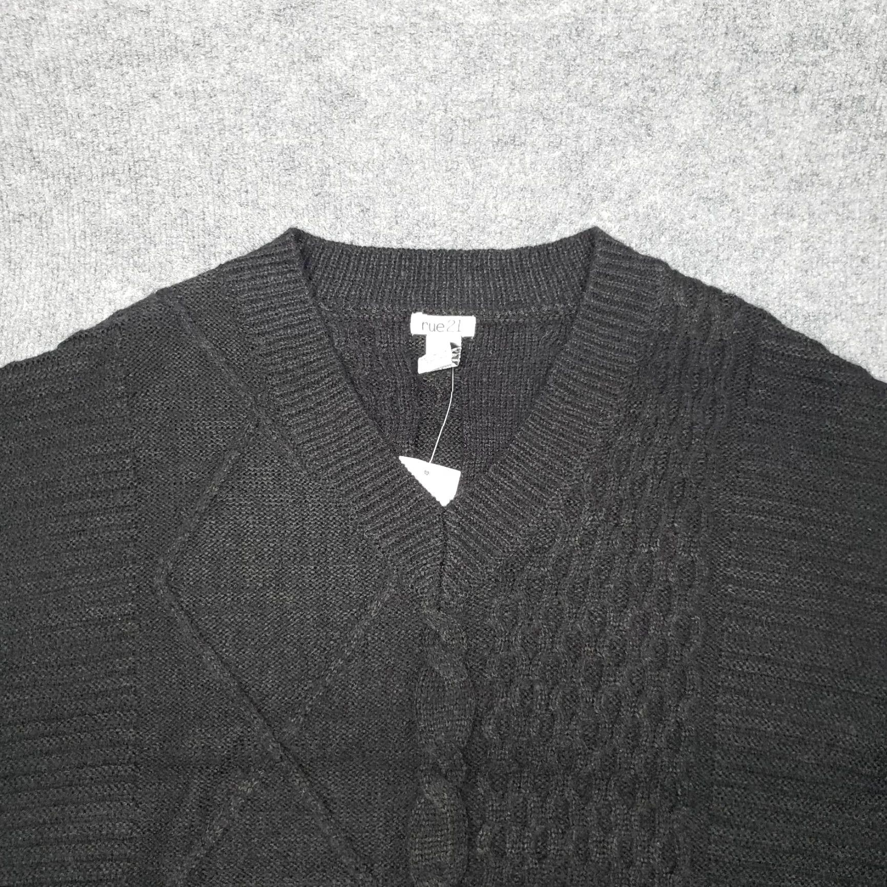 Vintage Rue21 Sweater Womens M Black Long Sleeve V Neck Multi-Knit Textured Pullover New Size M / US 6-8 / IT 42-44 - 2 Thumbnail