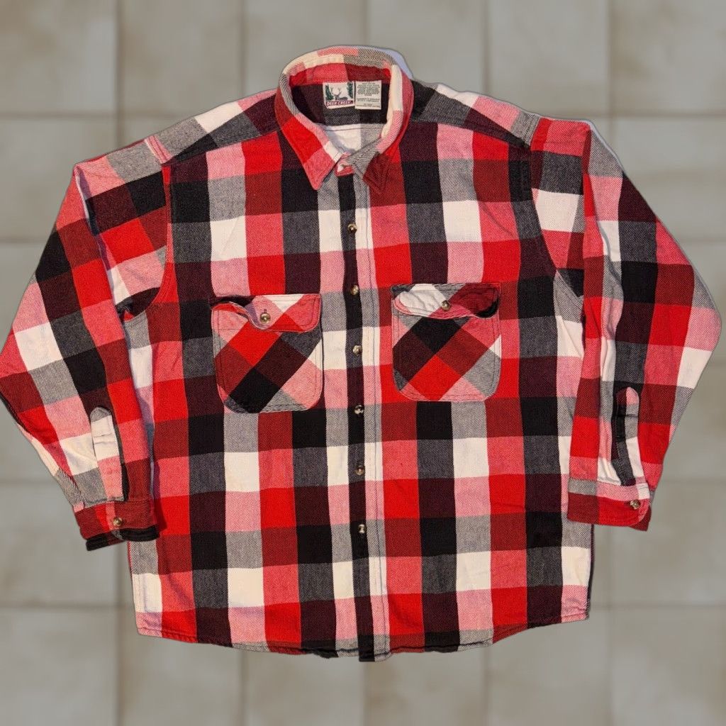 Vintage VINTAGE DEER CREEK Shirt Button-Up Plaid Red & Black Long Sleeve XL Mens Classic Outdoor Logo Size US XL / EU 56 / 4 - 1 Thumbnail
