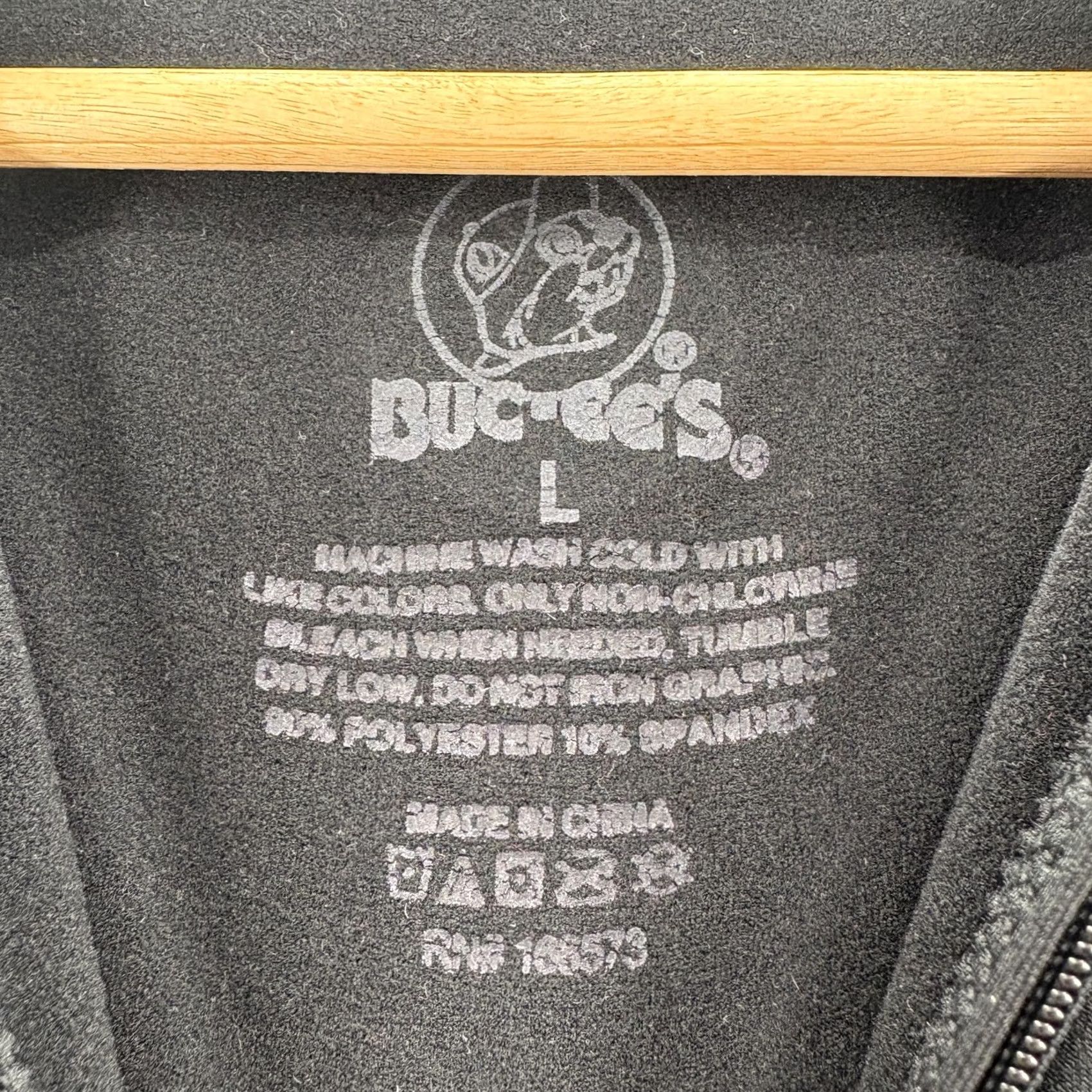 Vintage Buc-ee's Jacket Mens Large Black Lightweight Softshell 1/4 Zip Pockets Windbreaker Regular Fit Style: Windbreaker - 1/4 Zip - Pockets - Logo Size US L / EU 52-54 / 3 - 4 Thumbnail
