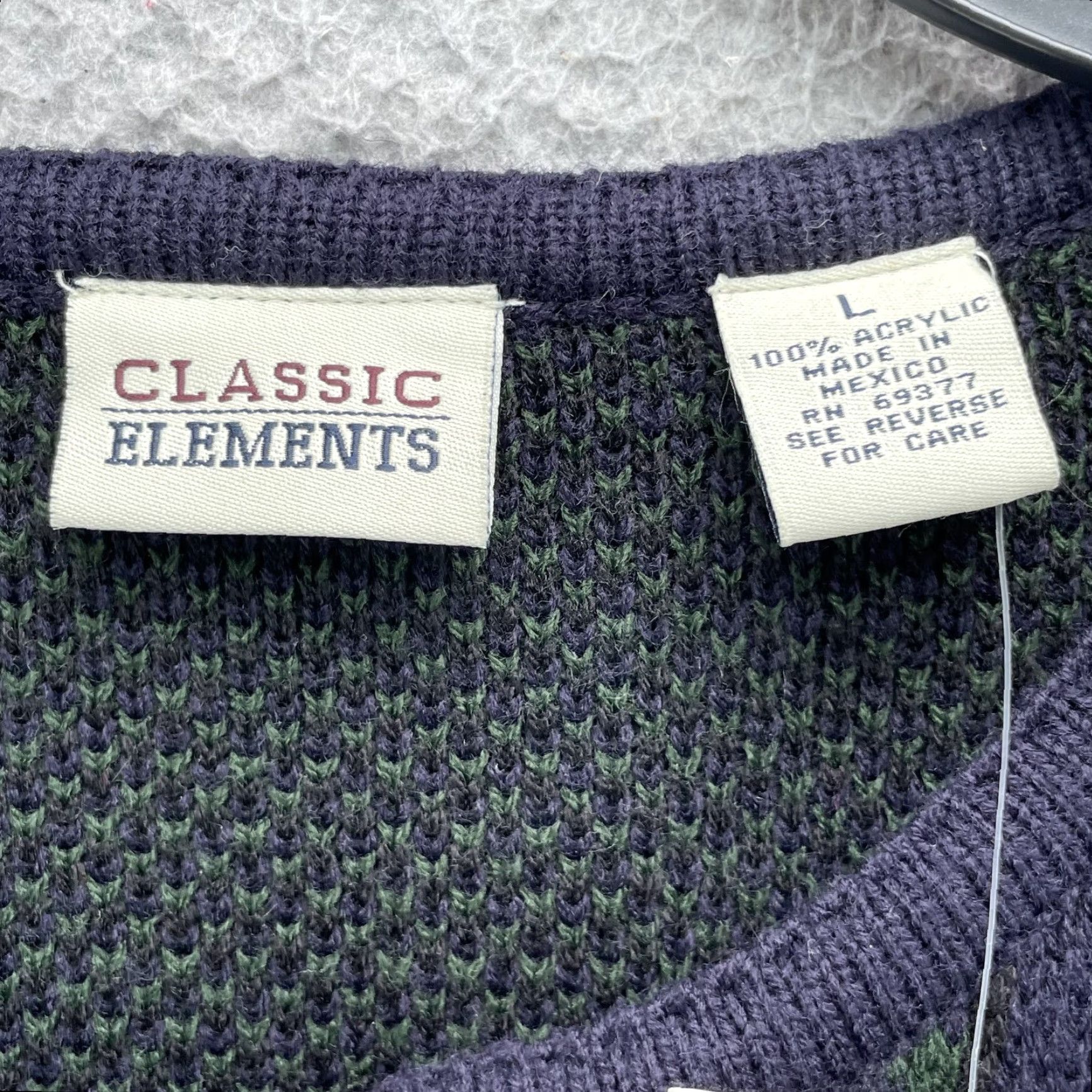 Vintage VINTAGE Classic Elements Cardigan Unisex Adults Large Plaid 90s Preppy Academia Blue Knit Chunky Oversized Button Embroidered Long Sleeve Round Neck Size L / US 10 / IT 46 - 4 Thumbnail